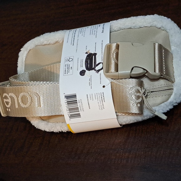 Lole FLEECE Belt Bag, Unisex One Size Fits Most, Two-Way Zipper Cream - Picture 2 of 3